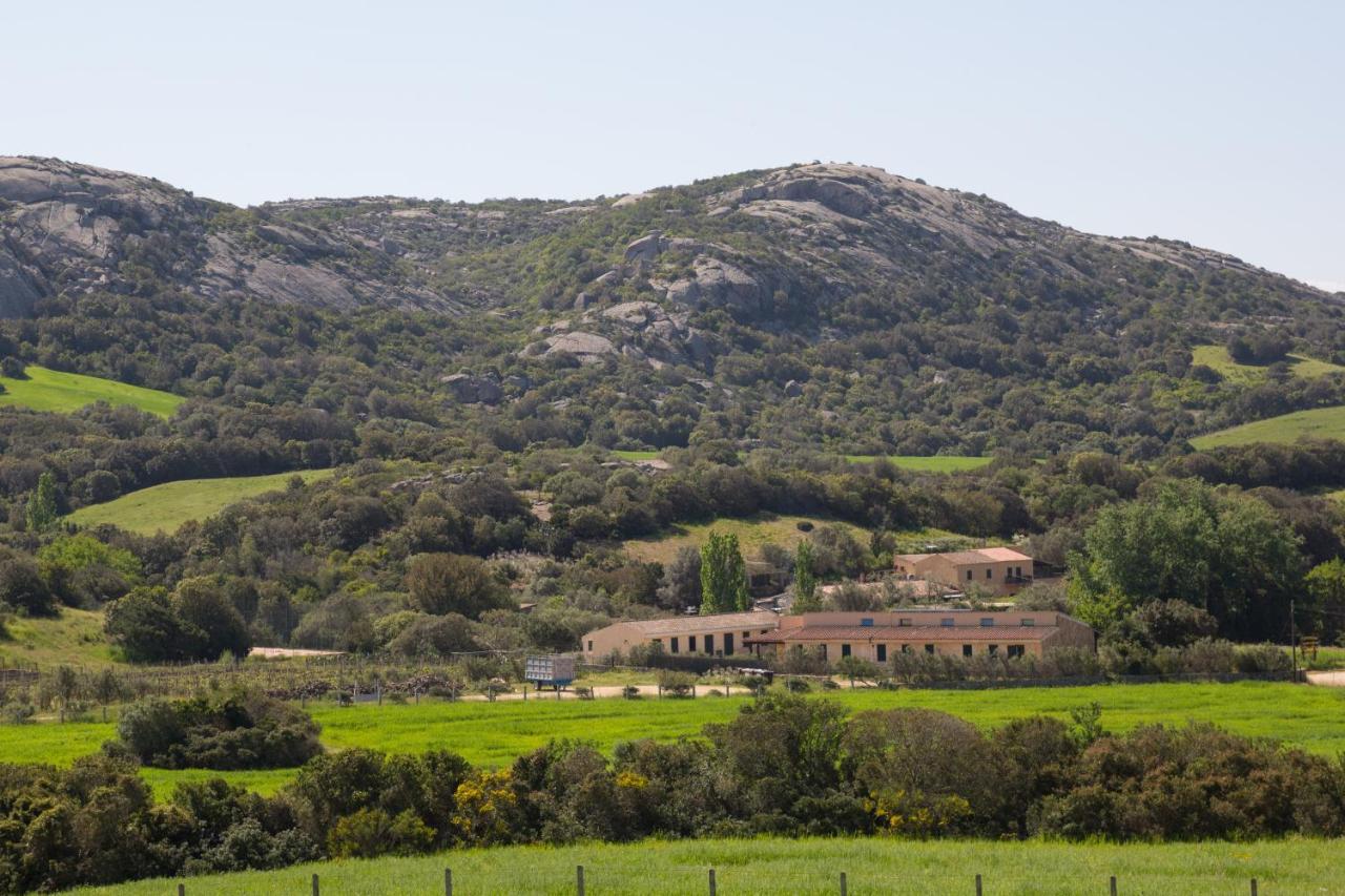 Agriturismo Lu Branu Arzachena Eksteriør billede